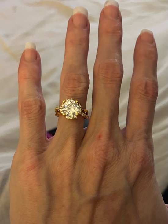 Jewelry - 18K Gold Filled 4CT Round AAA CZ Hidden Halo Ring | Pavé Split Shank Size 6 NWOT